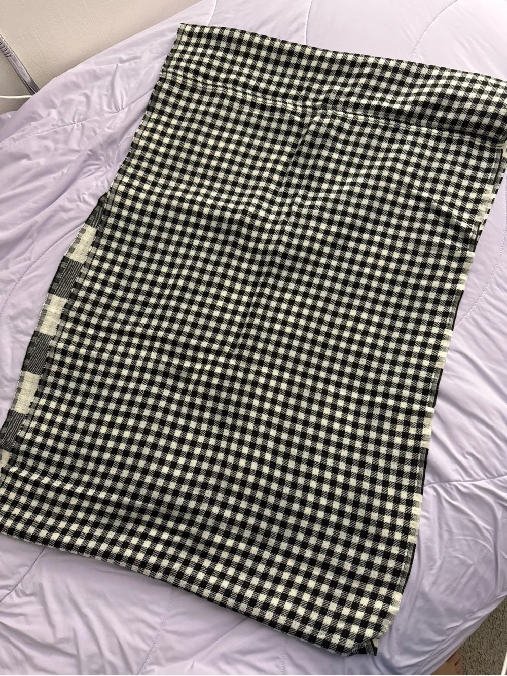 GAP Black and White Buffalo Plaid Infinity Circle Scarf